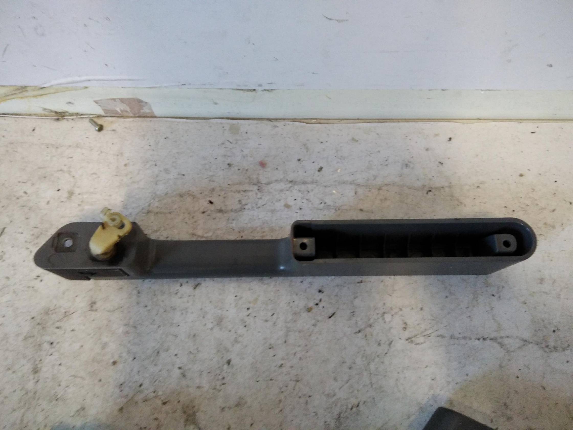 Maniglia int. apertura  porta ant. dx.